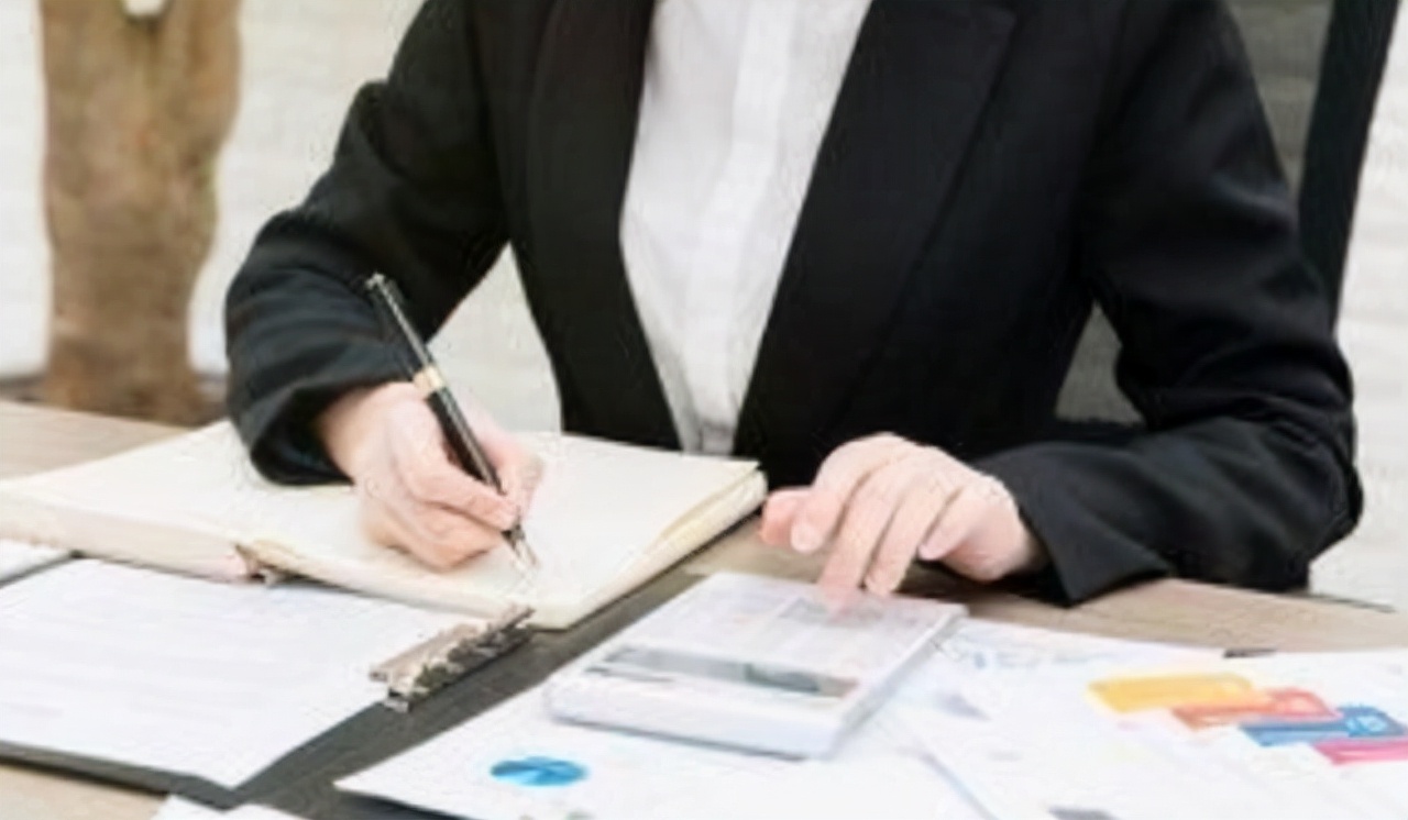 订金定金区别哪个可以退(订金可退款的法律依据)