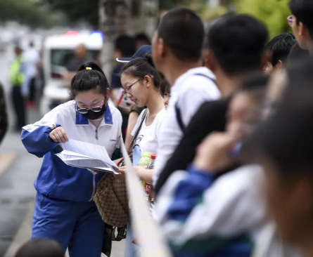 除了耐克还有哪些衣服适合在高考的时候穿1