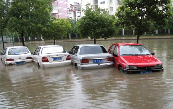 汽车淹水了是报废还是维修好1