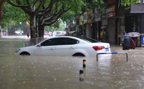 汽车淹水了是报废还是维修好2