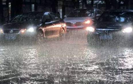 下暴雨高铁还能发车吗2