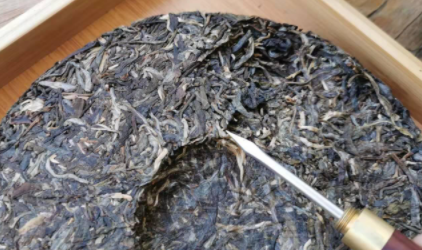 普洱茶饼如何正确撬茶2