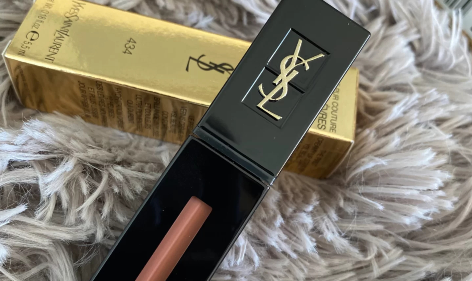 YSL2020奶茶限定黑管唇釉434口红试色，这支蜜桃乌龙茶奶昔怎么样