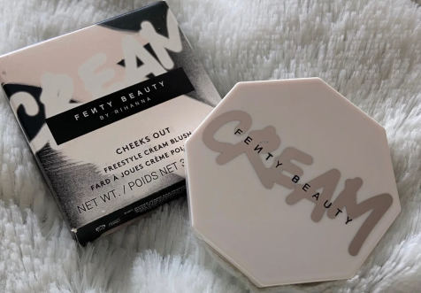 Fenty Beauty新品cheeks out腮红膏#10试色，黄皮真香！