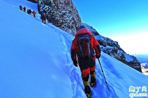 登山鞋可以在雪地穿吗 登山鞋可以在生活中穿吗3