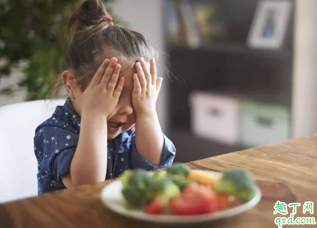 小孩口臭是如何引起的 孩子口臭吃什么调理能够根除1