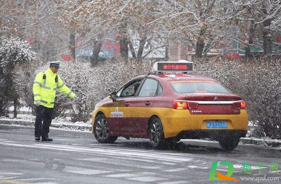 下雪车牌被遮住扣分吗2