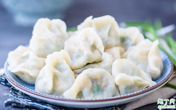 饭店里面的饺子怎么那么白 饭店里面的饺子为什么有劲道1