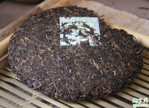 普洱茶为什么要压成茶饼 喝普洱茶可以祛湿吗4