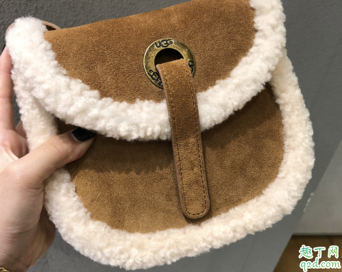 ugg2019新款秋冬包包多少钱 ugg2019新款秋冬包包有几个颜色2