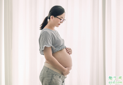 孕妇怎么洗头姿势不累 孕妇洗头不方便怎么办3