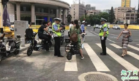 交警一般什么时候抓电动车 抓电动车的交警几点下班2