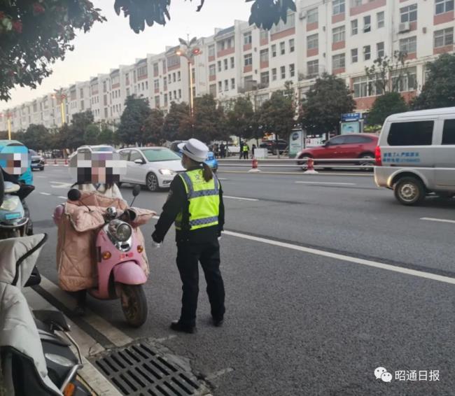 摩托车不戴头盔怎么处罚（道路交法规定）