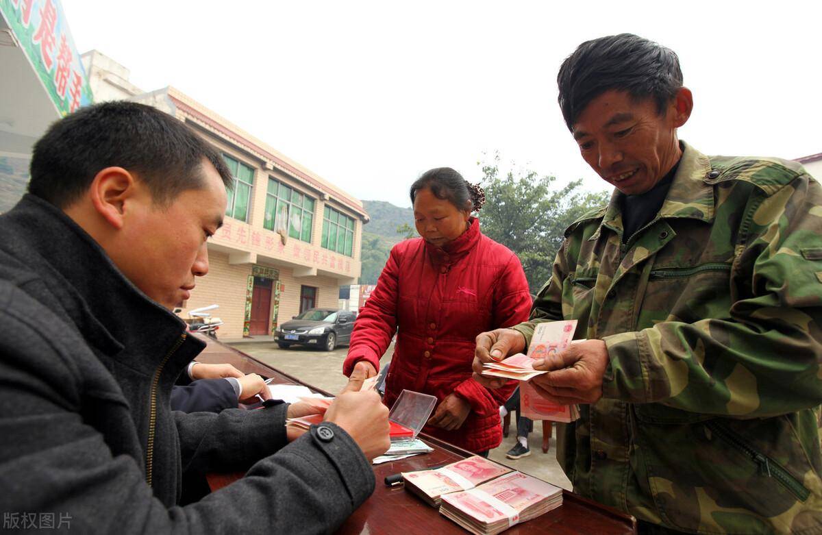 拖欠工资多少可以立案（派出所欠薪罪立案标准）