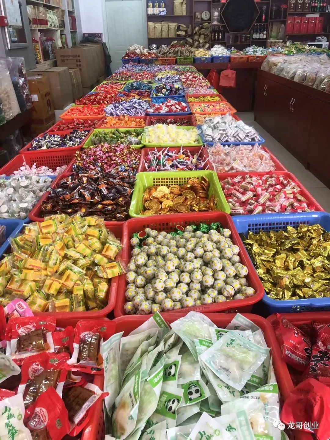 过年摆地摊卖什么好（分享6个春节摆摊稳赚不陪的小本生意）