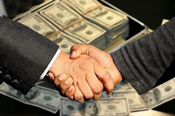 微粒贷可以协商分期还款吗，逾期起诉后不去开庭会怎么样
