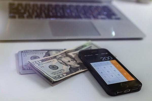 欠微粒贷10万可以只还本金吗，会坐牢吗