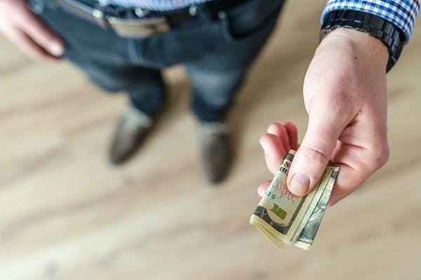 招商信用卡协商还款流程是什么，最低还款还不上该怎么解决
