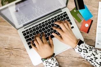 如何查询信用卡逾期记录查询？逾期记录可以恢复吗？