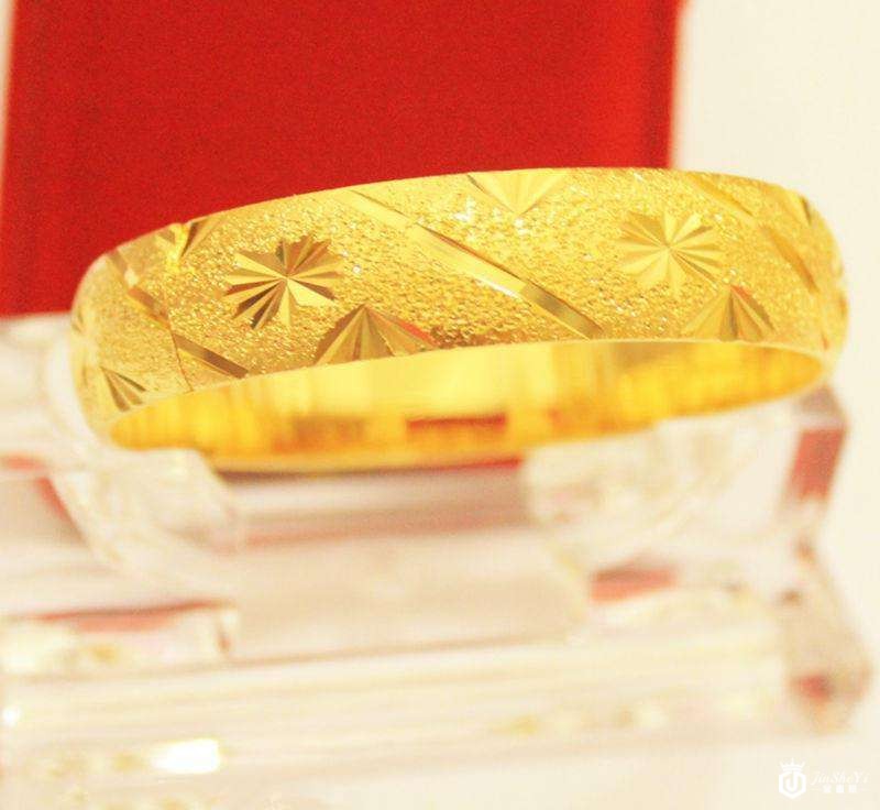 黄金回收18k黄金首饰会出现褪色吗?
