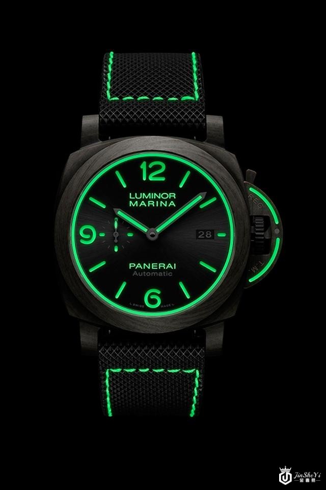 沛纳海（Panerai）通过70年保修和七​​枚非钢质表款庆祝70周年