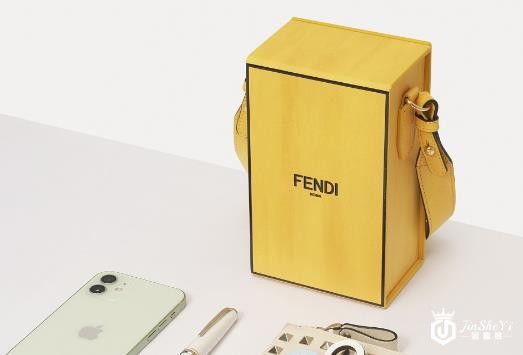 芬迪包包回收几折，Fendi pack点亮你的夏天！