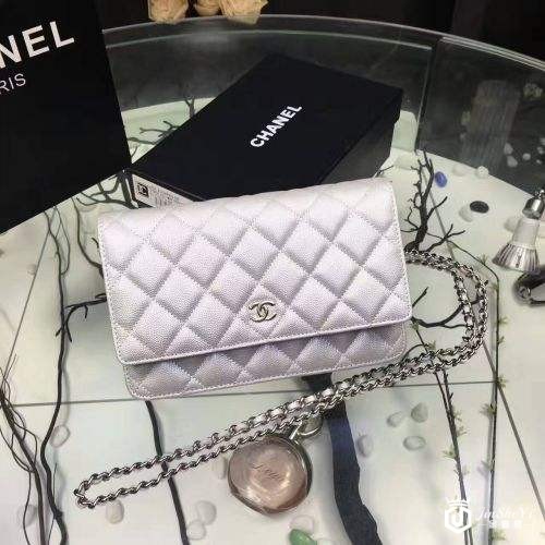 香奈儿chanel leboy中号羊皮金链尺寸和回收价格？