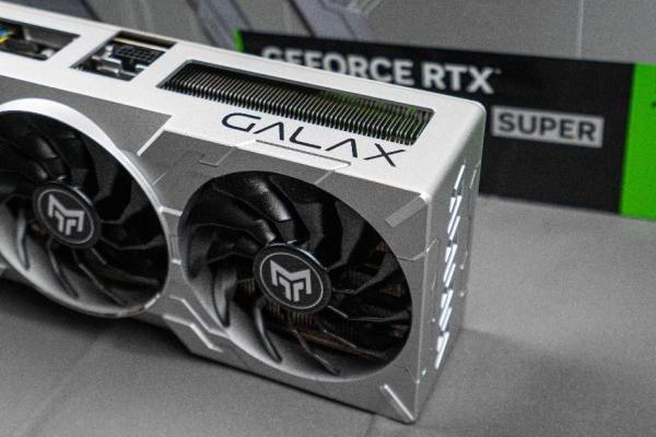 性能超凡入圣，影驰 GeForce RTX 4080 SUPER 金属大师评测