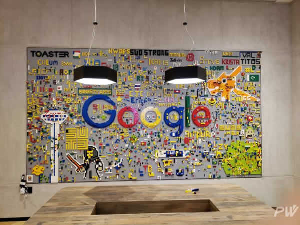 我们跑到 Google 新加坡总部，在玩具、美食还有广告中充值了一波信仰