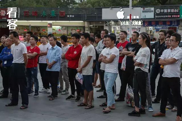 深圳关外，住着那些身体被掏空的年轻人