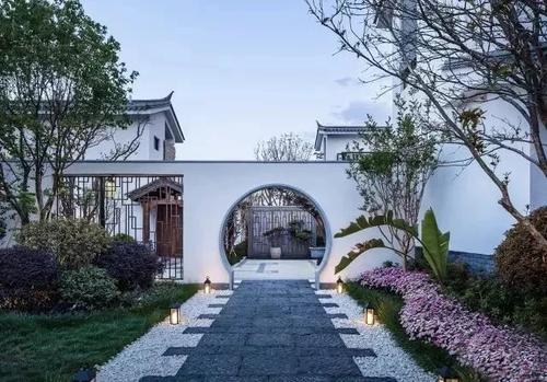 院子里种什么花好 梅花提升福气