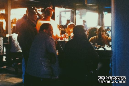 你笑容的背后是否隐藏着悲伤？测你有微笑抑郁症吗