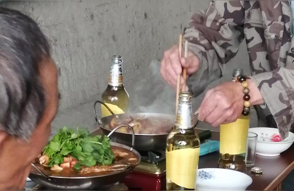 民法典关于农民外出务工,农民正当权益谁来维护?