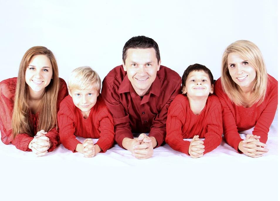 离婚孩子抚养权的判定原则（争取抚养权的有利条件）