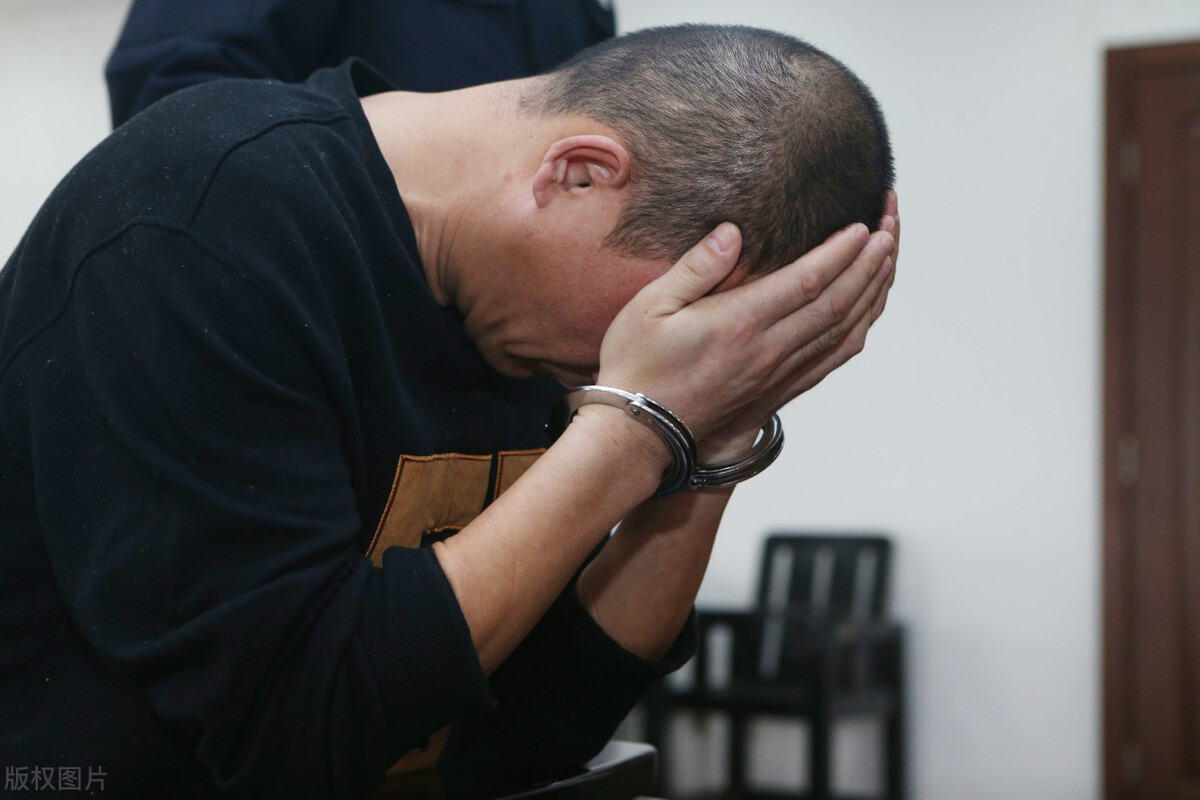 敲诈勒索一万元判几年刑（敲诈勒索的定罪标准）