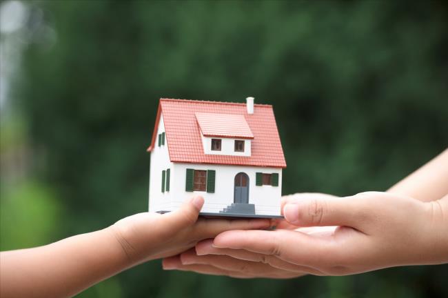 房产继承怎么过户（继承房屋过户收费标准）