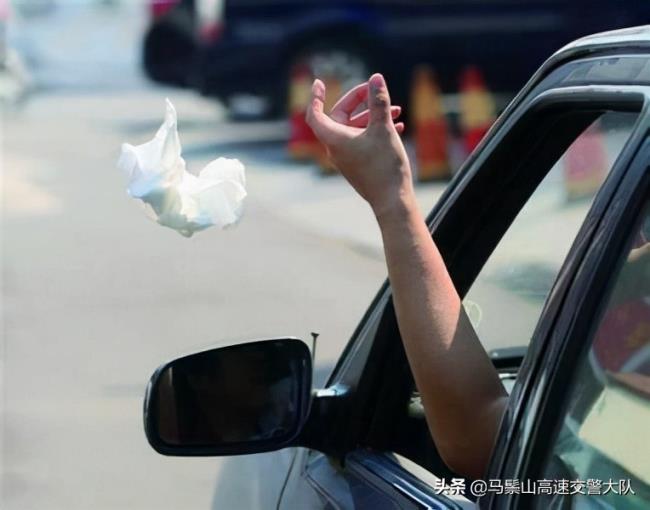 闯红灯几天可以查到违章信息（闯红灯最快的查询方法）