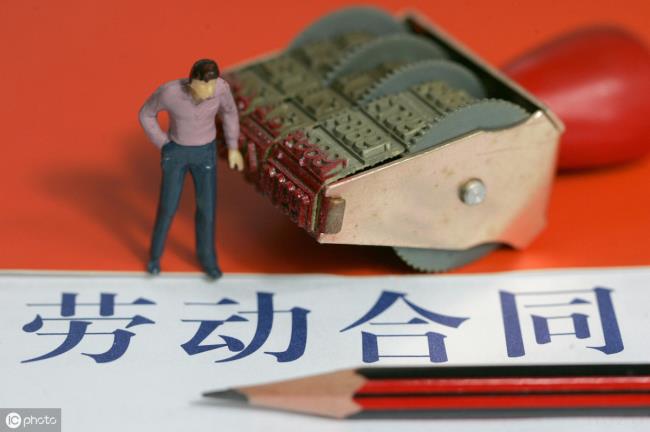 关于劳动合同一年一签利弊有哪些（打一场劳动仲裁多少钱）