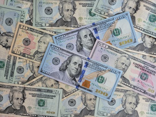 恋爱期间赠送财物的法律与情感考量