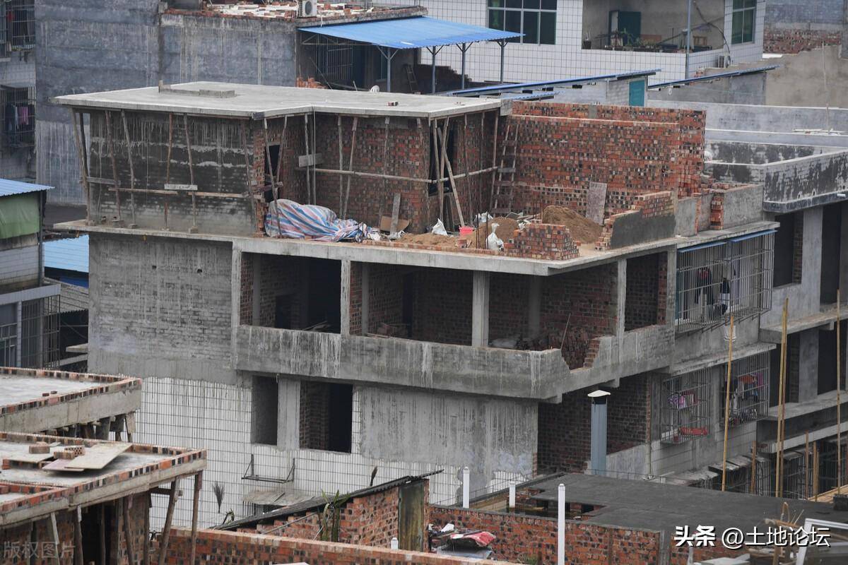 耕地建房最新政策法规（2022年农村建房新规定出台）