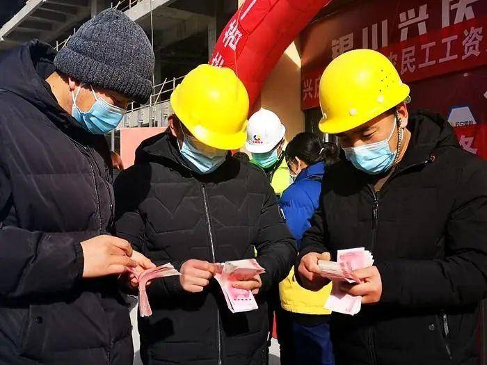 2022年建筑农民工工资标准是多少（农民工资薪最新政策）