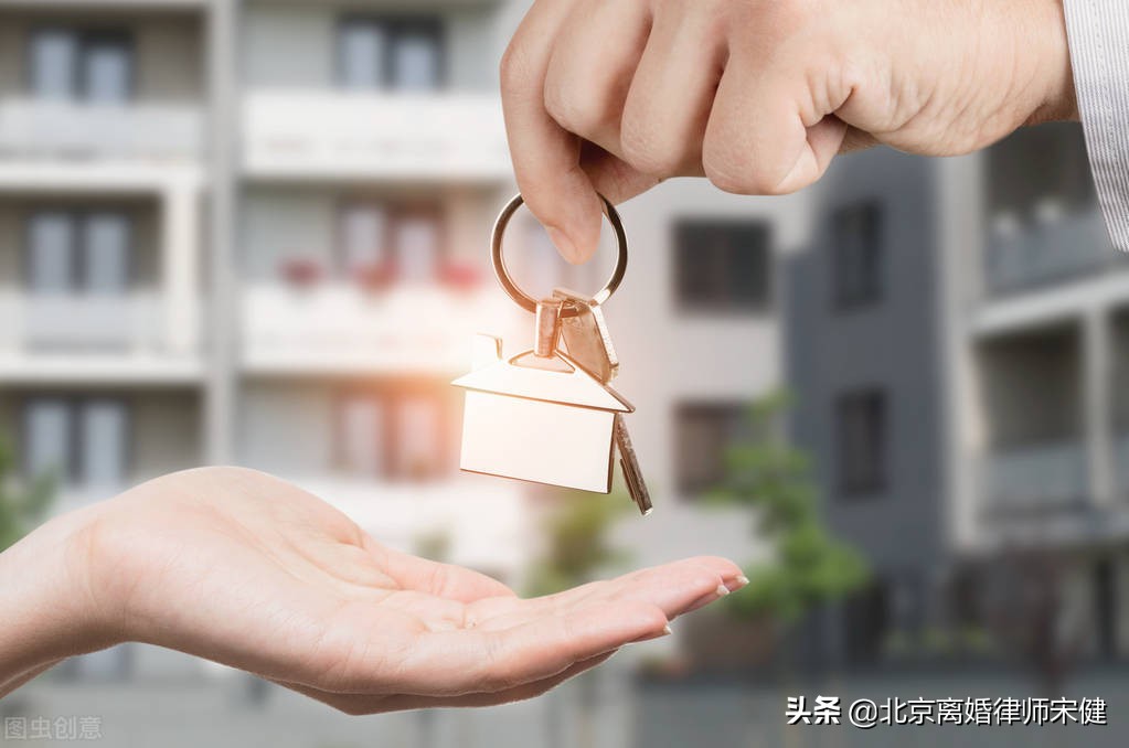 拆迁房是否属于夫妻共同财产（婚前房屋拆迁所得补偿安置房）