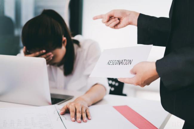 没签合同自动离职后果可以申请双倍工资吗（劳动仲裁不予受理6个条件）