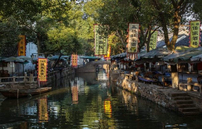 张家界旅游攻略自驾行：轻松玩转奇峰异石，家庭出游首选！_哈尔滨旅游攻略必去景点_张家界旅游攻略及费用,普者黑旅游攻略