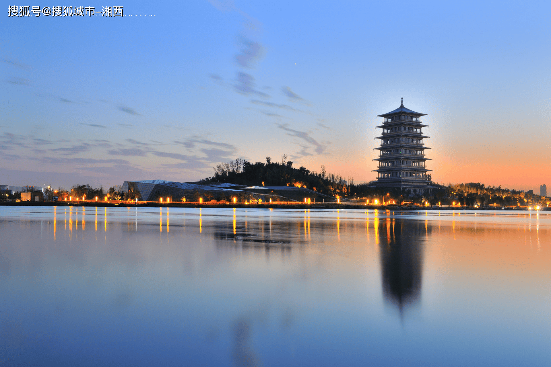 九寨沟旅游攻略：轻松玩转人间仙境，省钱又省心！_成都旅游攻略三日游_贵州旅游攻略五日游价格,云南旅游攻略自由行