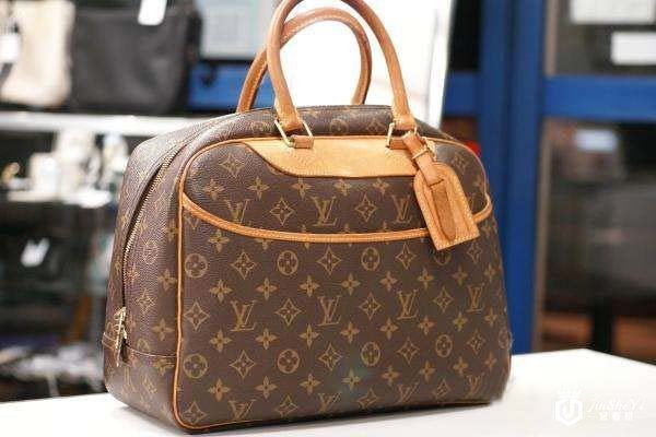 上海金奢易网名包回收公司告诉您奢侈品包包回收需注意的几大要点