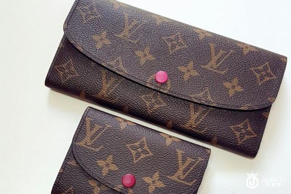 深圳lv回收公司能回收旧的女包豆豆钱包吗