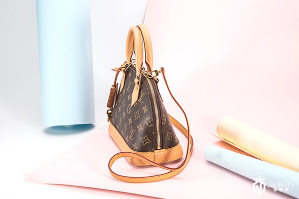 在深圳LV ALMA BB老花贝壳手袋M53152一般几折回收？