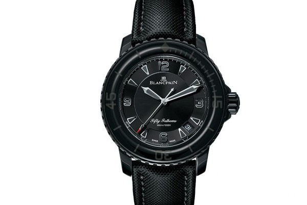 北京哪里可以提供宝珀大号50噚手表回收服务