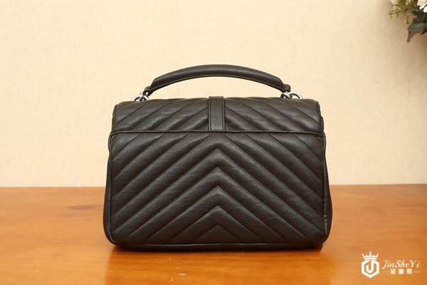 二手名牌包包回收一般几折 这款圣罗兰邮差包想做品牌大佬